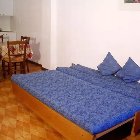 Holiday home — Pool — Idro Vesta