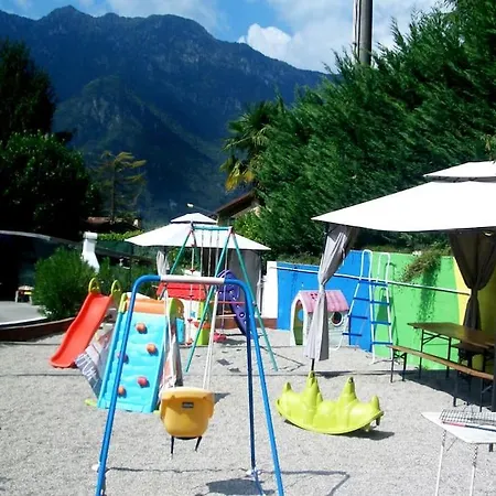 Holiday home — Pool — Idro