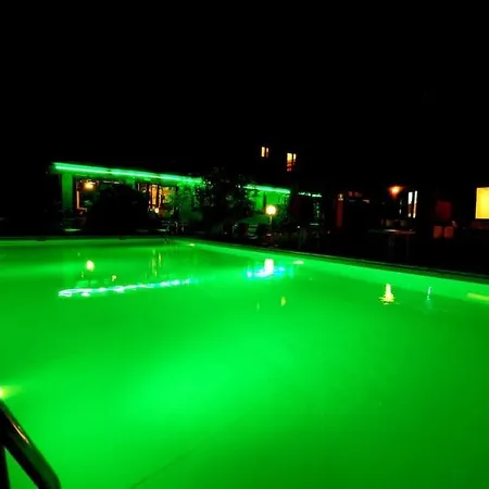 — Pool — Idro *