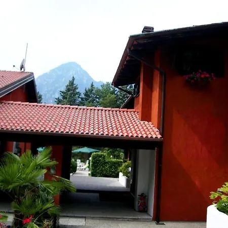 Holiday home — Pool — Idro Vesta