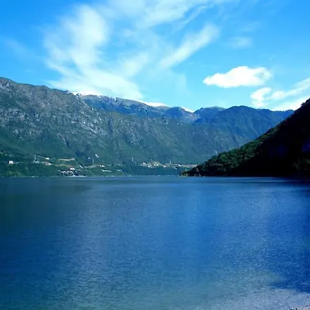 — Pool — Idro Holiday home Vesta